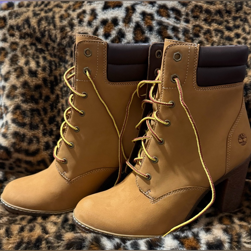 Timberland Women’s Tillston 6 Inch Wheat Boots